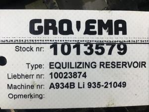 Liebherr Ausgleichsbehälter